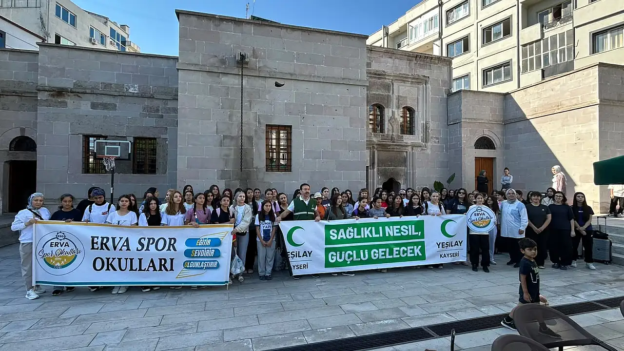 Kayseri'nin sporcuları Düzce'de! Genç Yeşilay Kampı'na katıldı