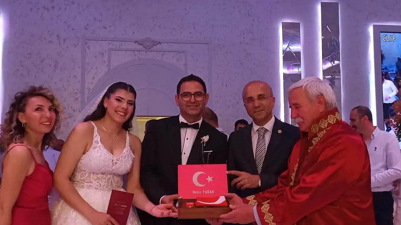 Kayseri'de partisinden istifa eden Belediye Başkanıyla sıcak temas! AK Parti iddiası vardı