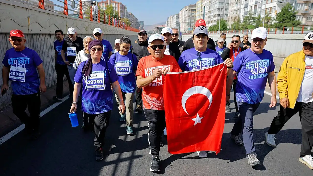Dünya Kayseri'de buluştu! Kayseri sokakları bu kez spor için doldu