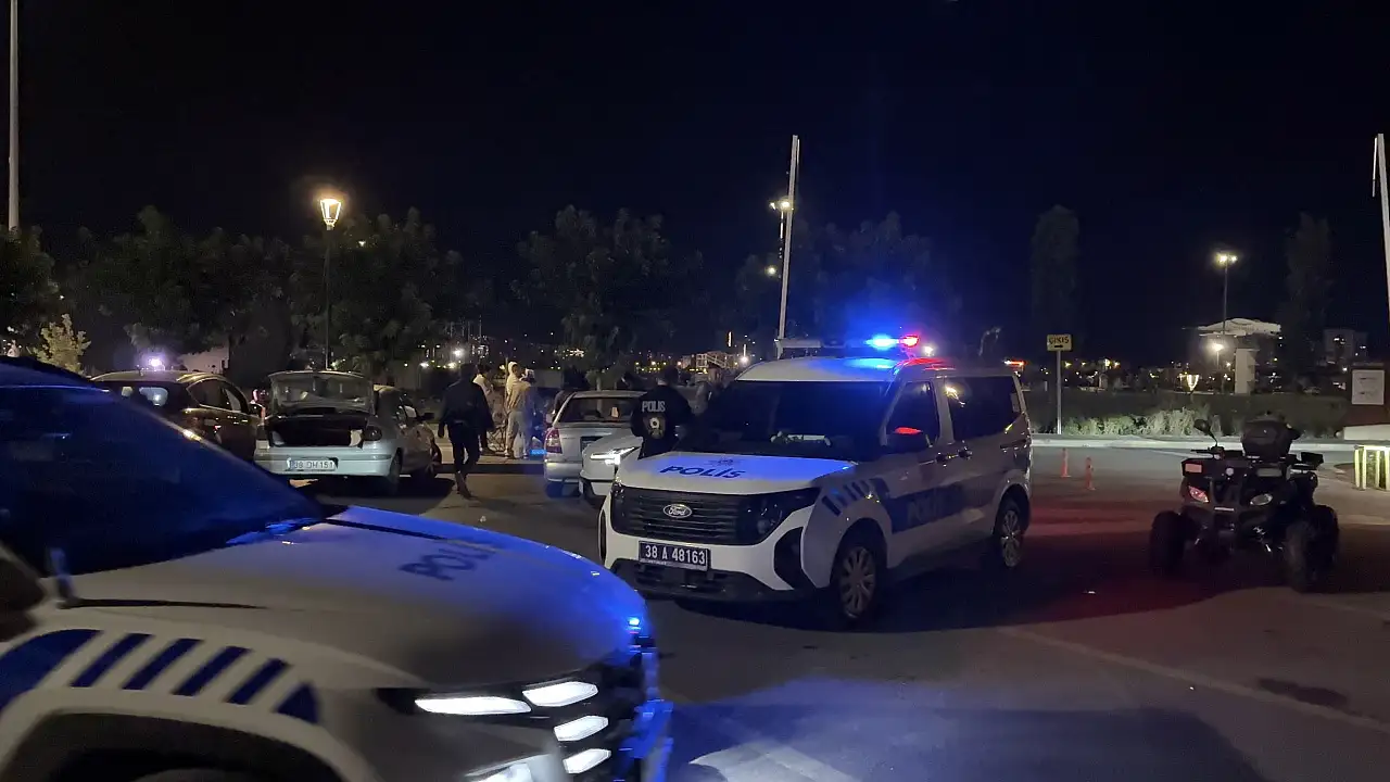 Millet Bahçesi'nde hareketli dakikalar! Tartışmanın sonu hastanede bitti