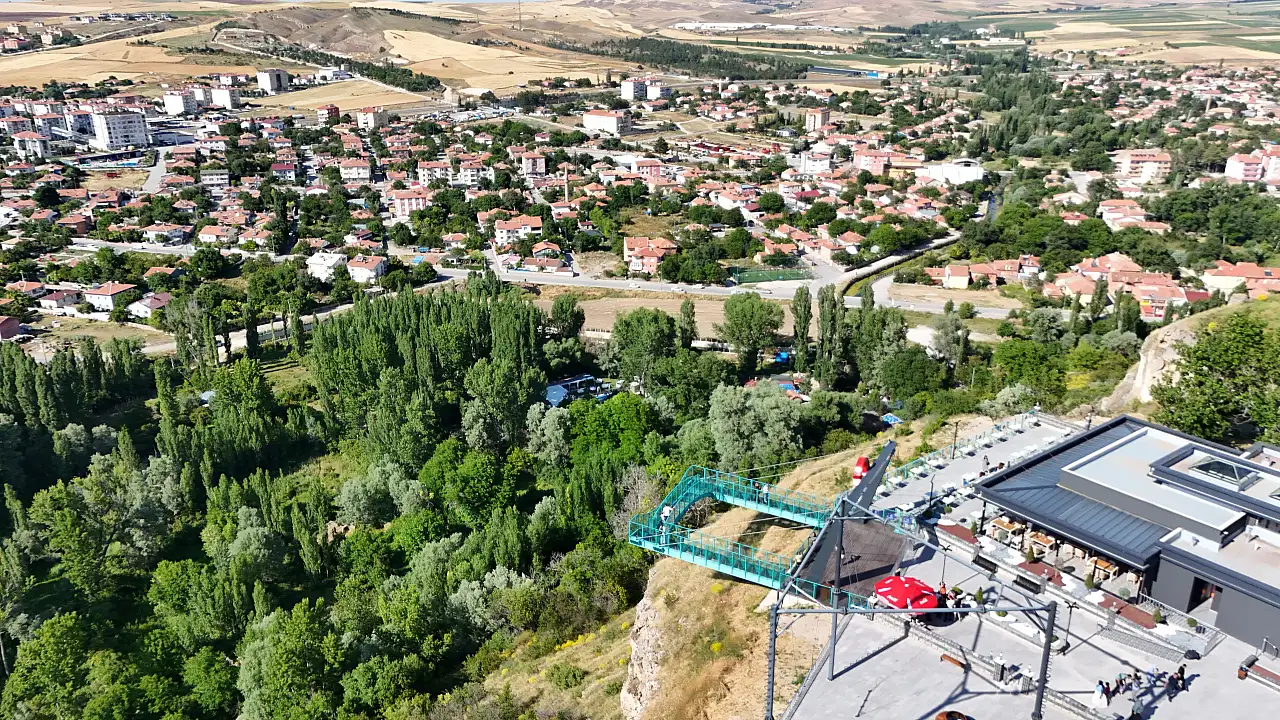 Hafta sonları dolup taşıyor! Bünyan Cam Teras'ın ziyaretçi sayısı açıklandı