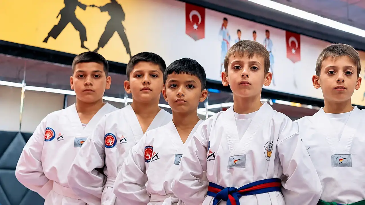 ERVA' nın başarısını Kayserili şair taçlandırıldı!