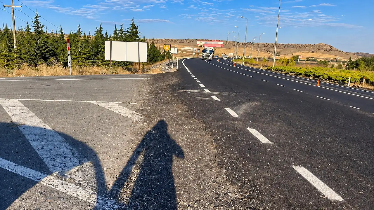 Kayseri'de vatandaştan yol tepkisi! Yarım mı bırakıldı?