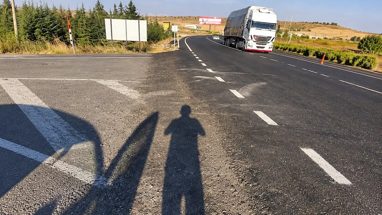 Kayseri'de vatandaştan yol tepkisi! Yarım mı bırakıldı?