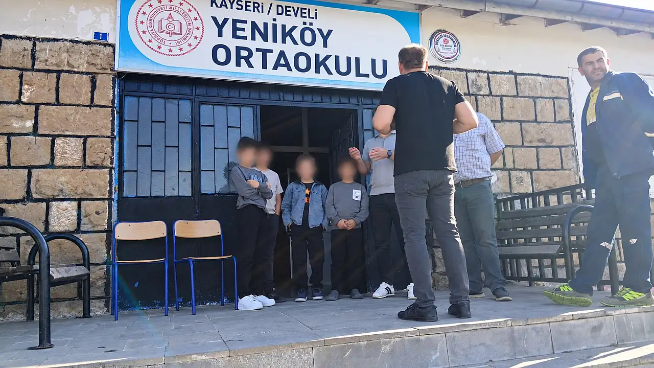 Develi'de veliden yatılı okul çağrısı: 'Çocuklarımız evlerinden ayrılmasın'