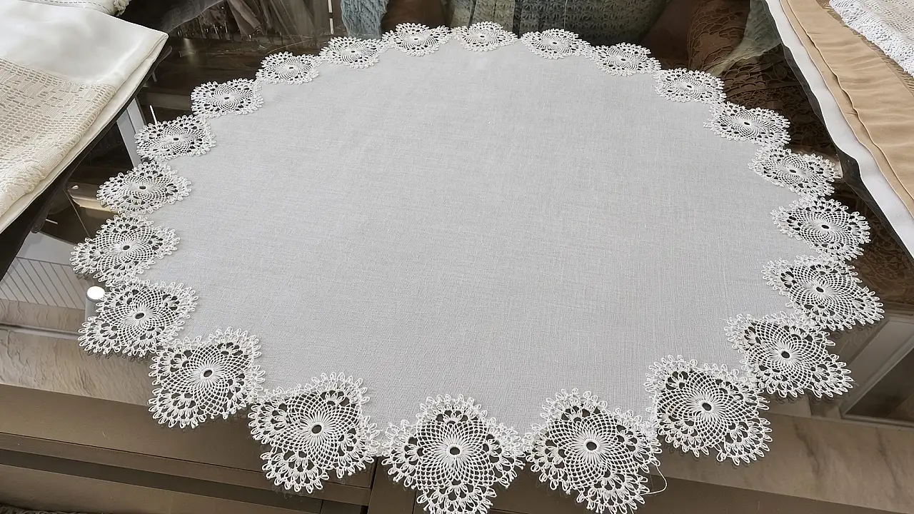 Sandıktan çıkan danteller 250 bin TL'lik tasarımlara dönüşüyor