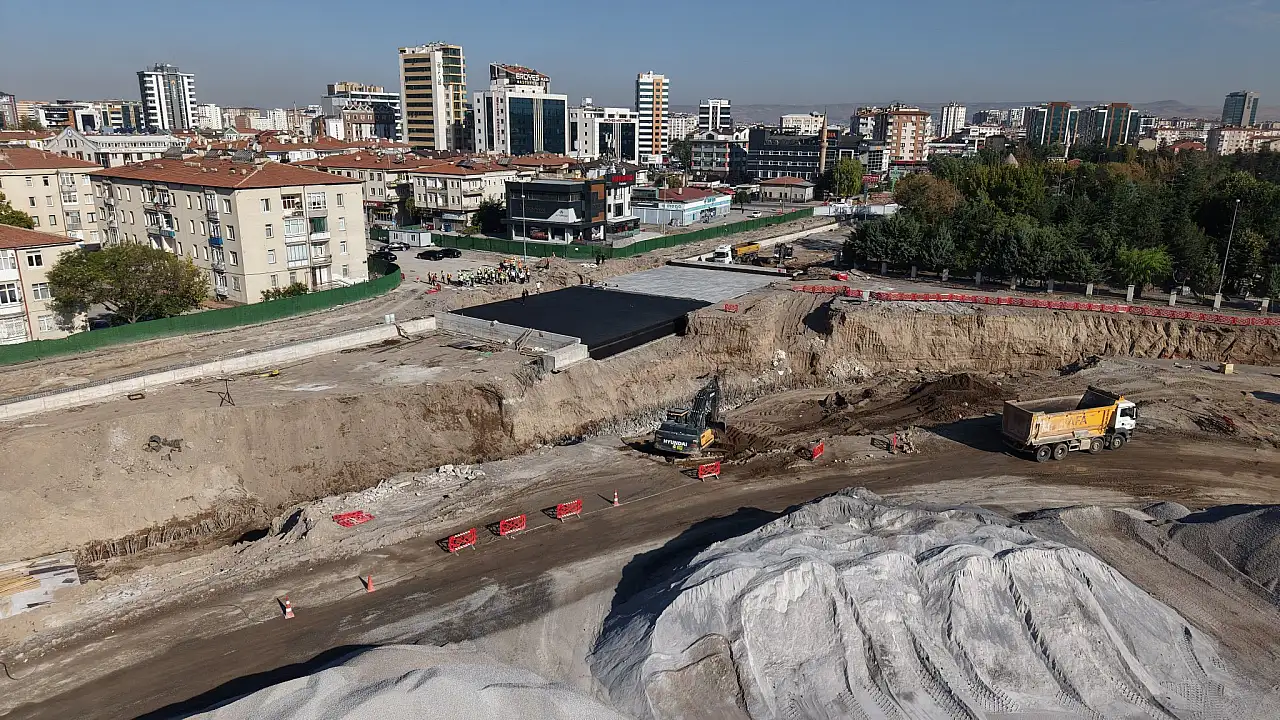Başkan Büyükkılıç müjdeyi verdi: Kartal Kavşağı'nda son viraj!