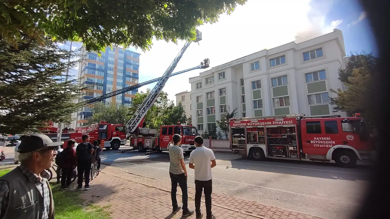Kayseri'de Süleymancılara bağlı öğrenci yurdunda yangın çıktı