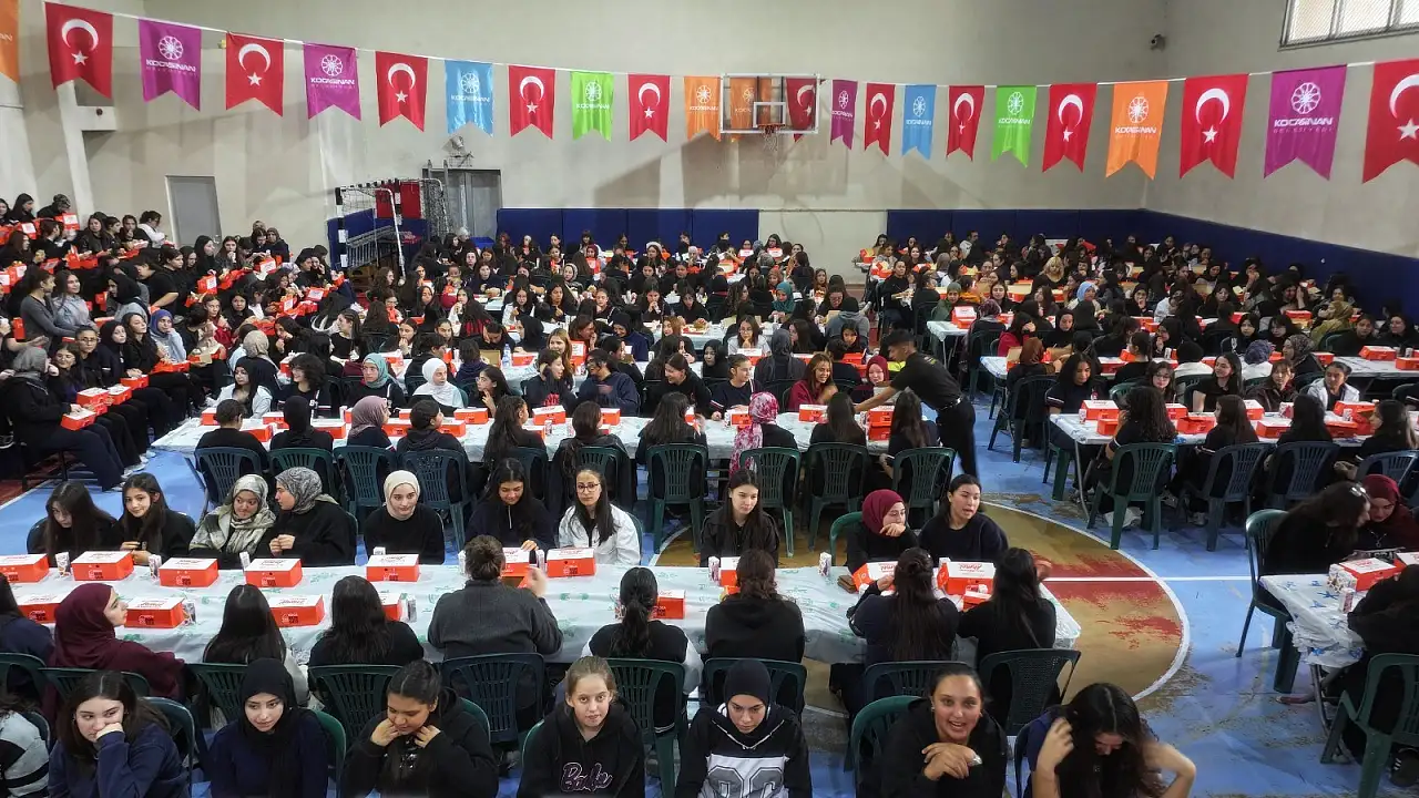Kocasinan'da öğrencilere sürpriz buluşma! Her hafta başka okulda olacak