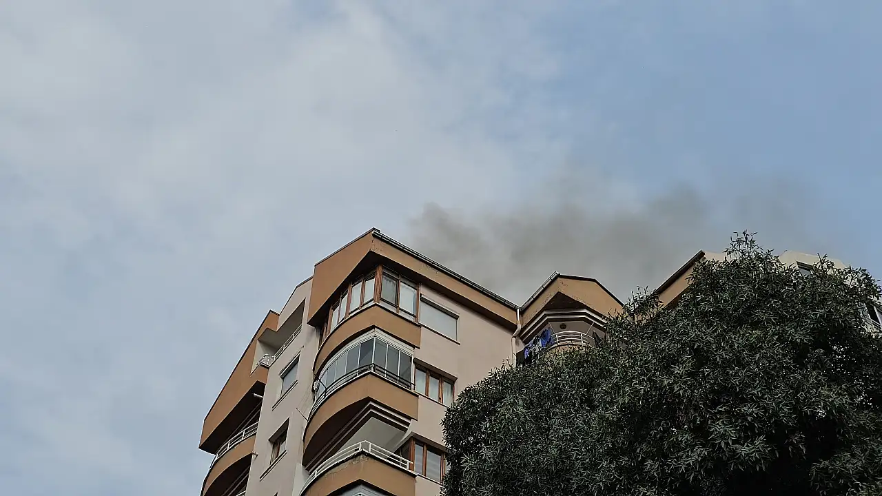 Kayseri'de çatı katında çıkan yangın söndürüldü!