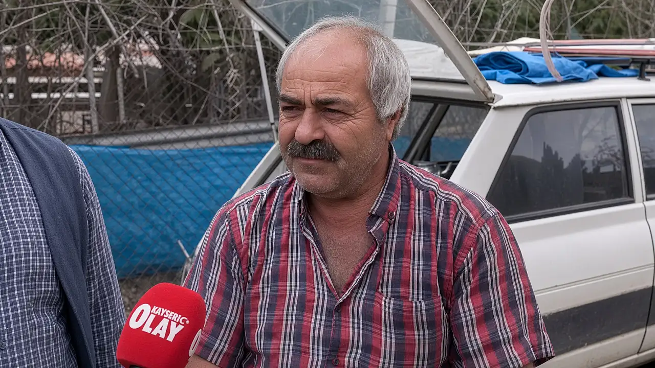 Kayseri'de cuma pazarına gitti, esnafın isteklerini dinledi