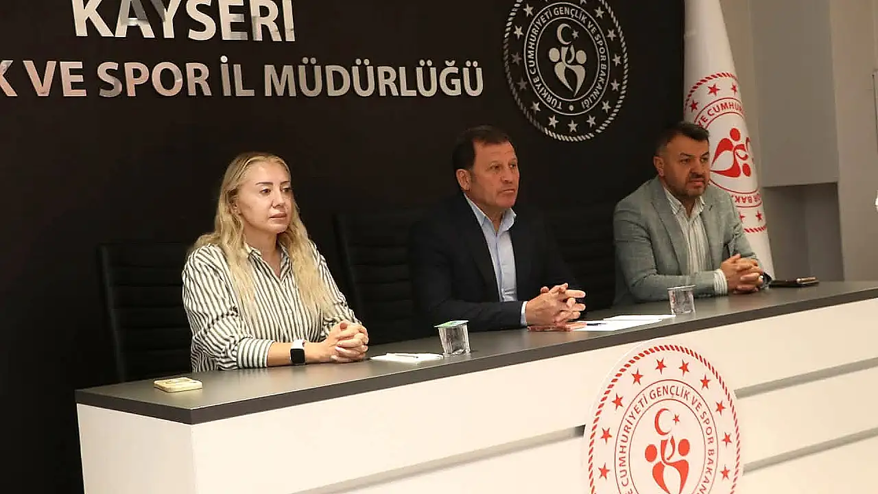Kayseri'de kayak ve snowboard sporcuları yeni sezona hazırlanıyor
