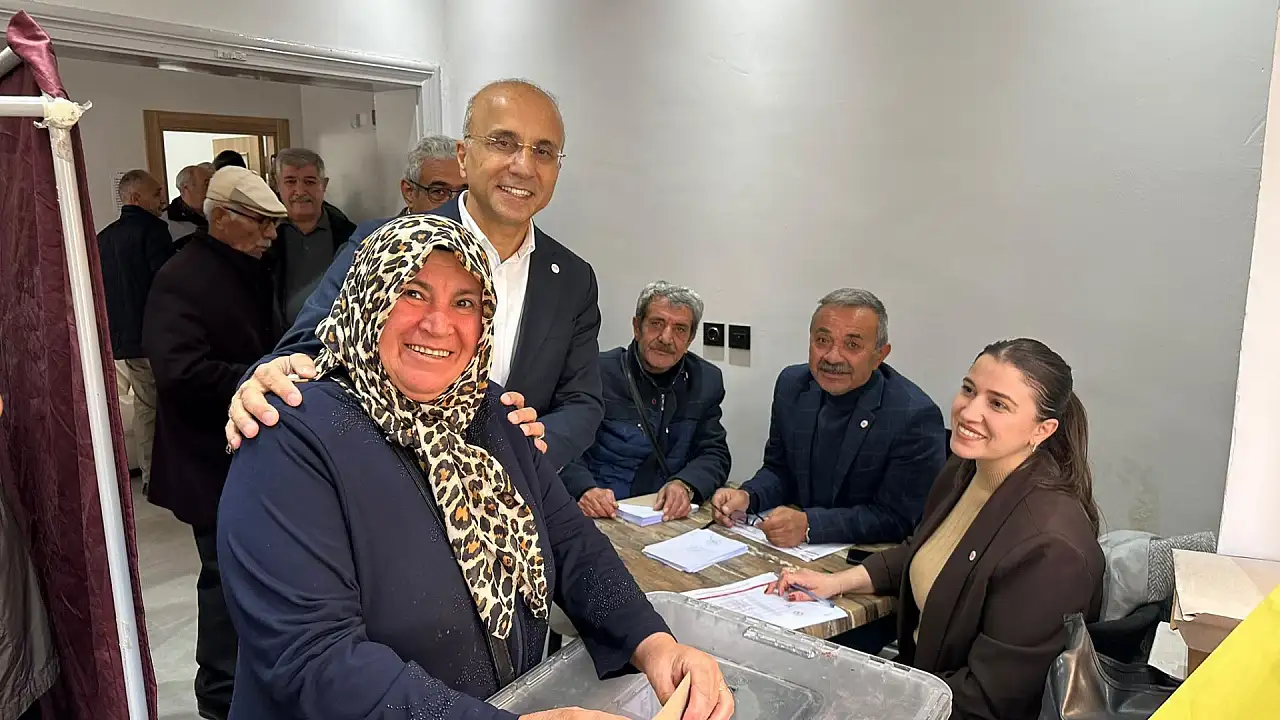 YENİ Parti'de sandık hareketliliği! Aşkın Genç'ten üyelere çağrı