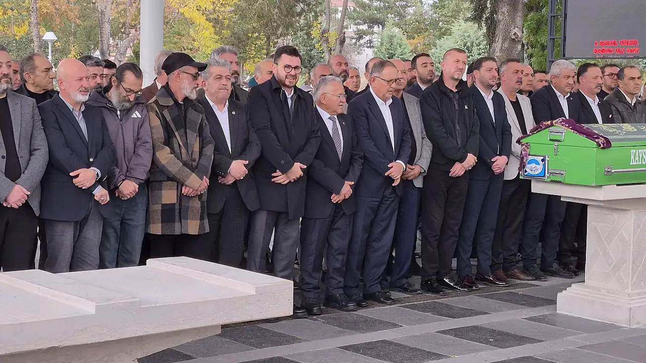 Kayserili gazetecinin annesi son yolculuğuna uğurlandı!