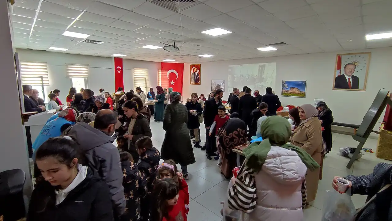 O ilçede depremzedeler için kermes düzenlendi!