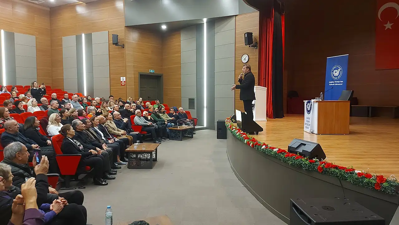 Ünlü isim Kayseri'de gördüğü manzara karşısında şaşırdı! Havaalanından iner inmez soluğu orada aldı