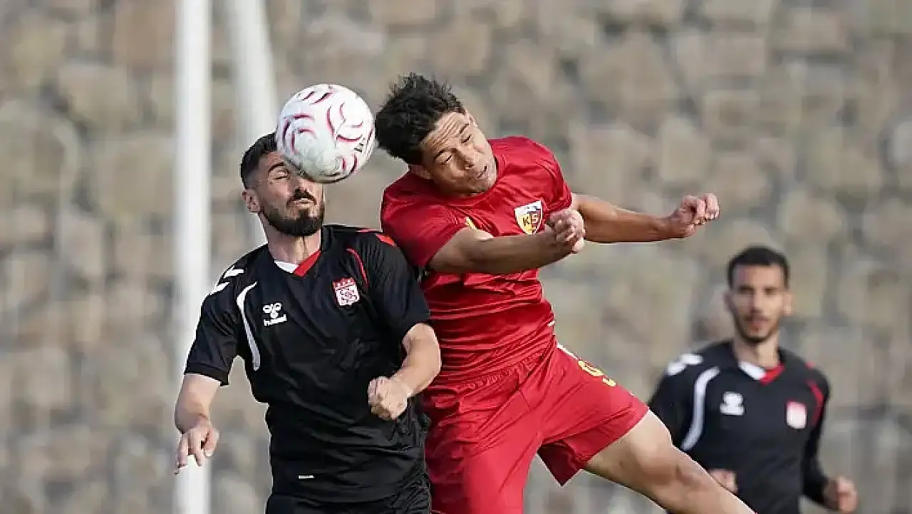 1. Kayserispor-Sivasspor maçında sakatlanan oyuncuların durumu belli oldu
