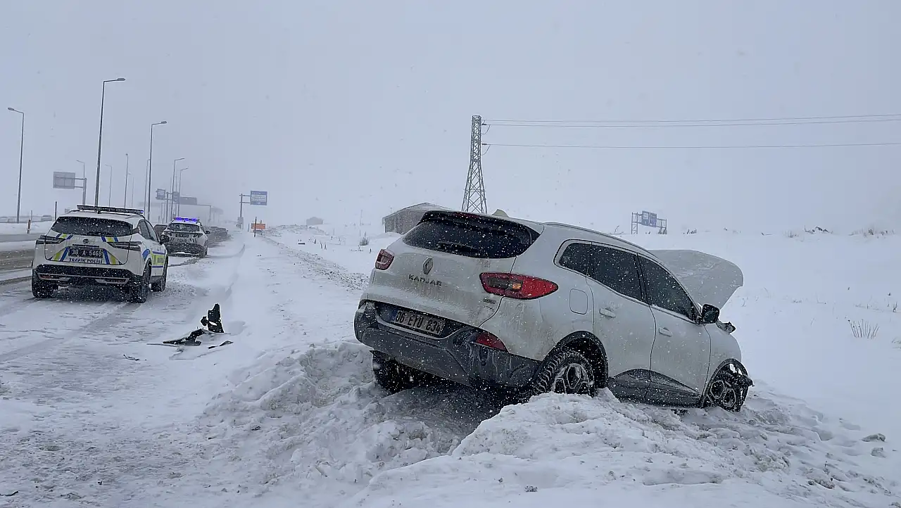 Erciyes yolunda kaza: Küçük çocuğun durumu ağır