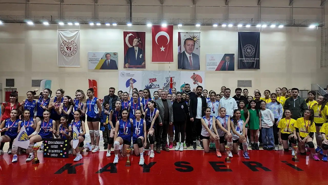 Kayseri Voleybol A Takımı Türkiye Şampiyonası yolunda