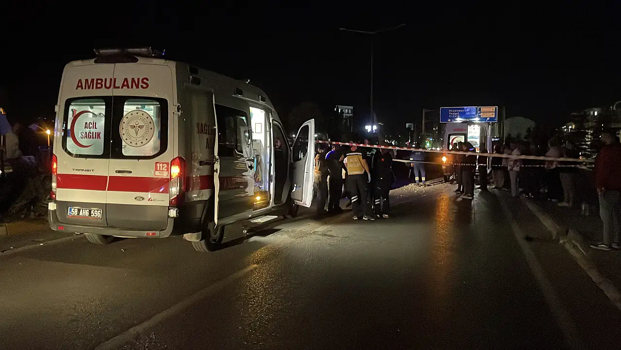 Sivas'ta Kayseri plakalı araç kaza yaptı: 2'si çocuk 5 yaralı