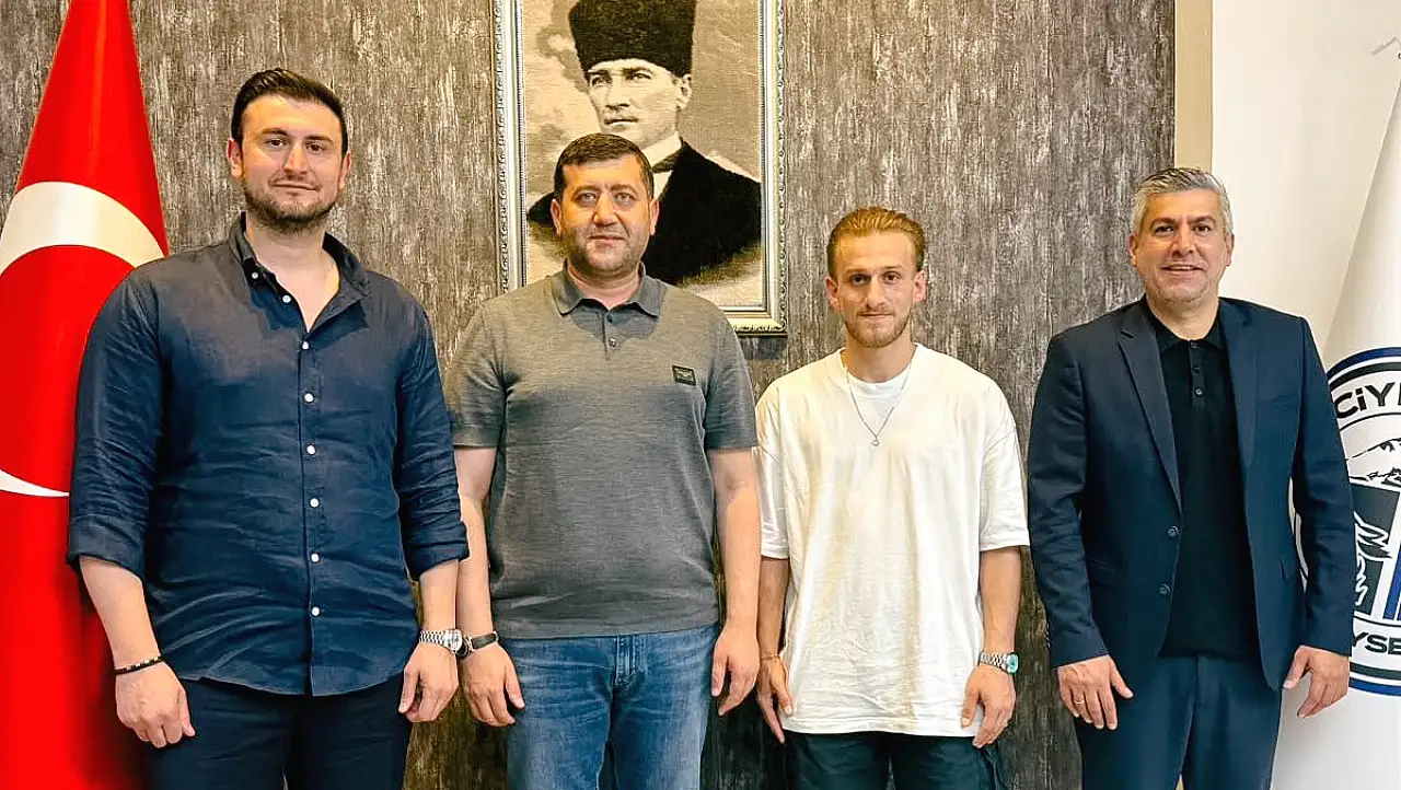 Flaş! Kayseri'de merakla beklenen transfer duyuruldu!