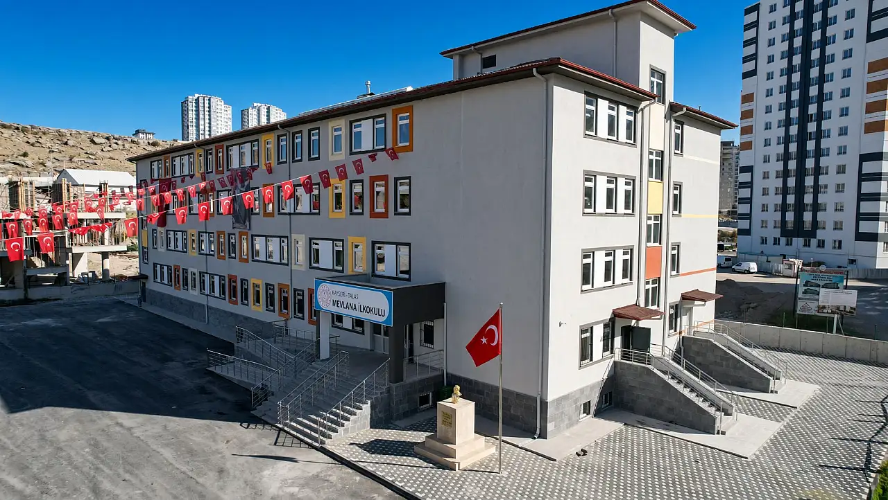 Kayseri'de gündemden düşmeyen kıyafet sorununu velilere sorduk: Gücümüz yok