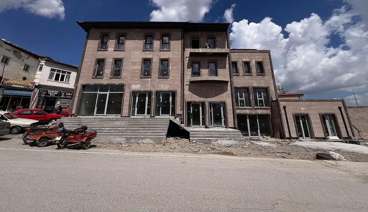 Kayseri'de depremde hasar alıp yıkılmıştı! İnşaatta son aşamaya gelindi