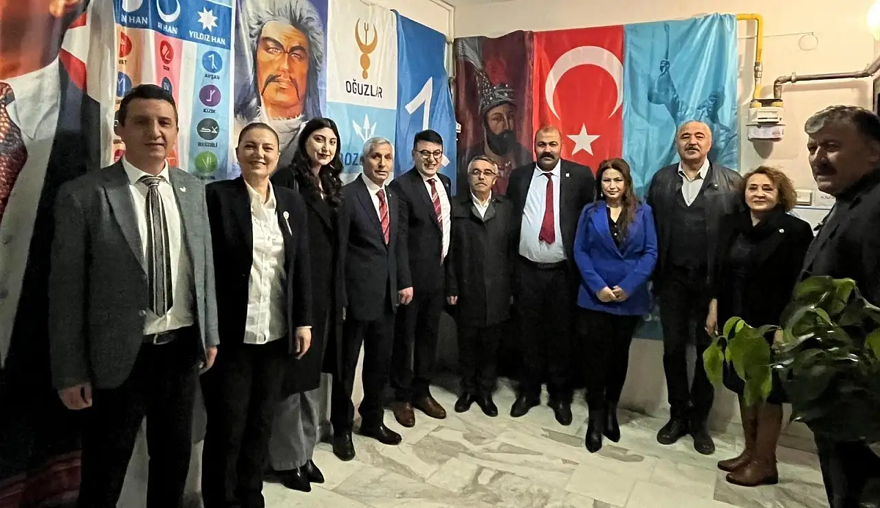 Kayseri'nin kalbi burada attı... Bin kişilik bayramlaşma!