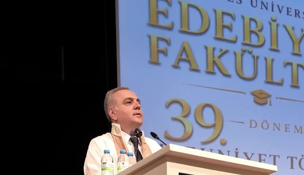 Unuttular! ERÜ'de 'bir eksik'le mezuniyet töreni