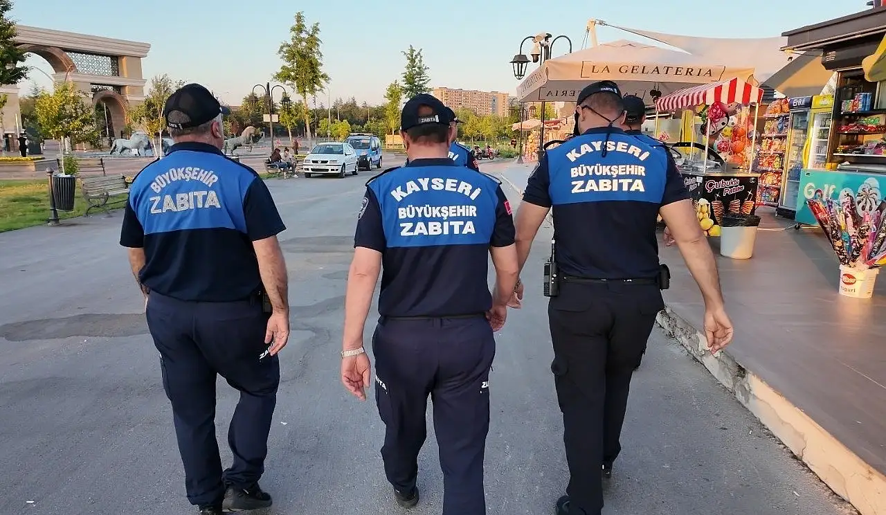 Büyükşehir Zabıtası kent düzenine güç kattı