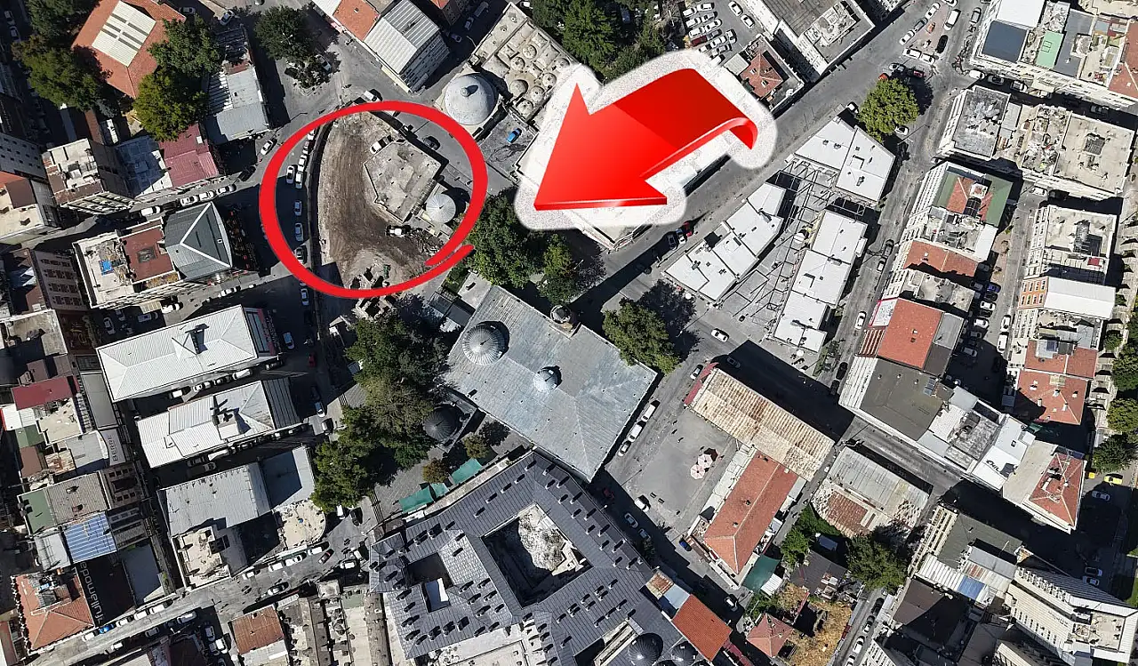 Kayseri'deki Cami-i Kebir'de yapılan kazıda ortaya çıktı! Yapının temelinde para bulundu