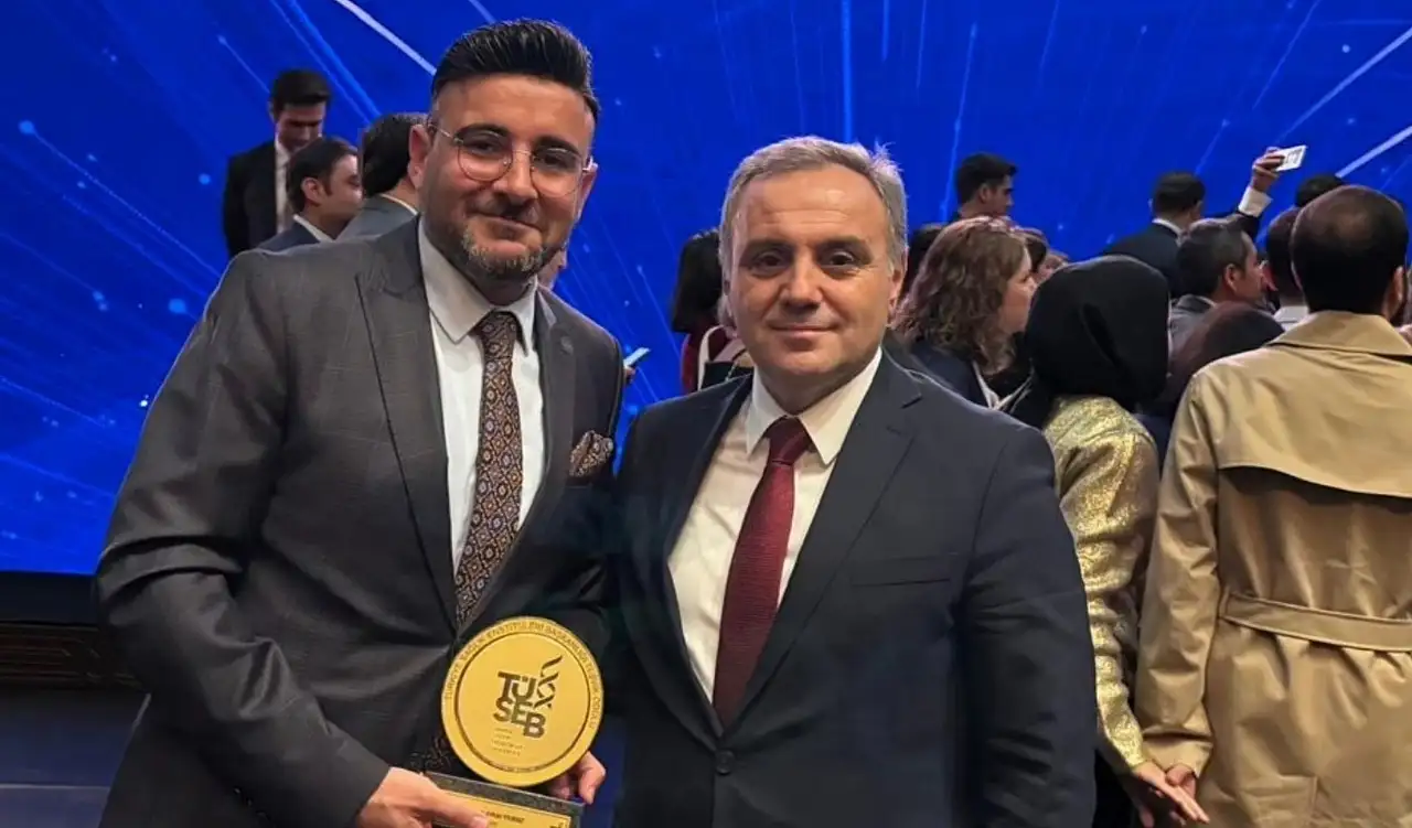 ERÜ bilim gururu: Prof. Yılmaz TÜSEB-Teşvik Ödülü'nü Cumhurbaşkanı'ndan aldı!