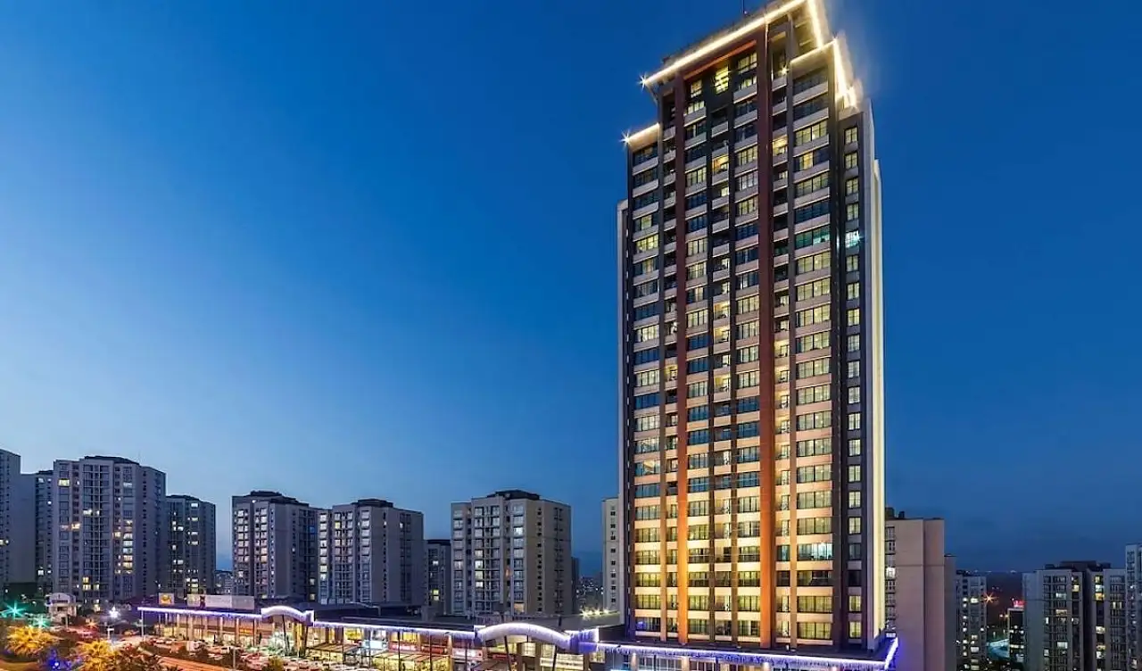 Kayserili iş insanı 26 katlı lüks otelini satışa çıkardı!