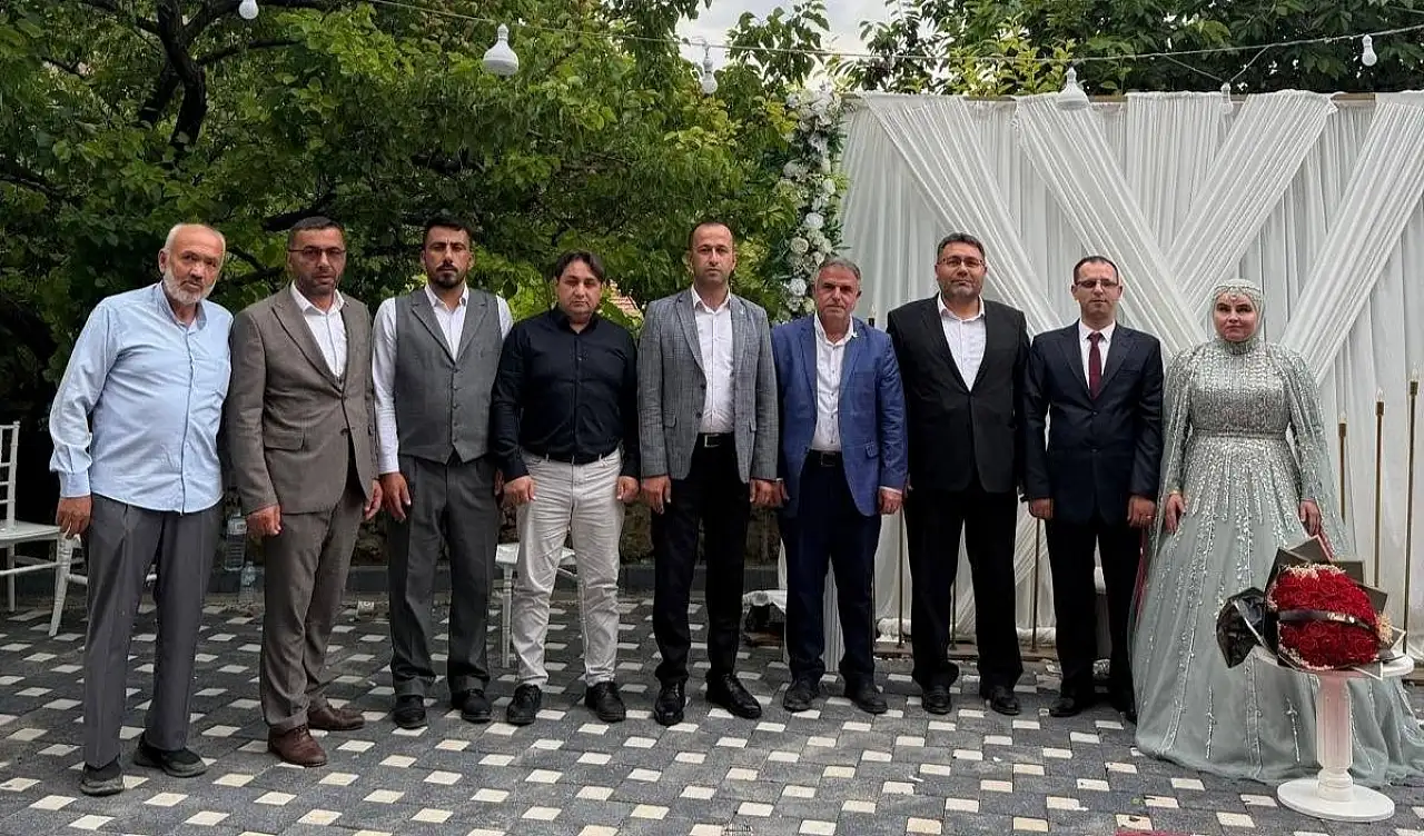 Fatih Erbakan'ın danışmanı Kayseri'de nişanlandı!