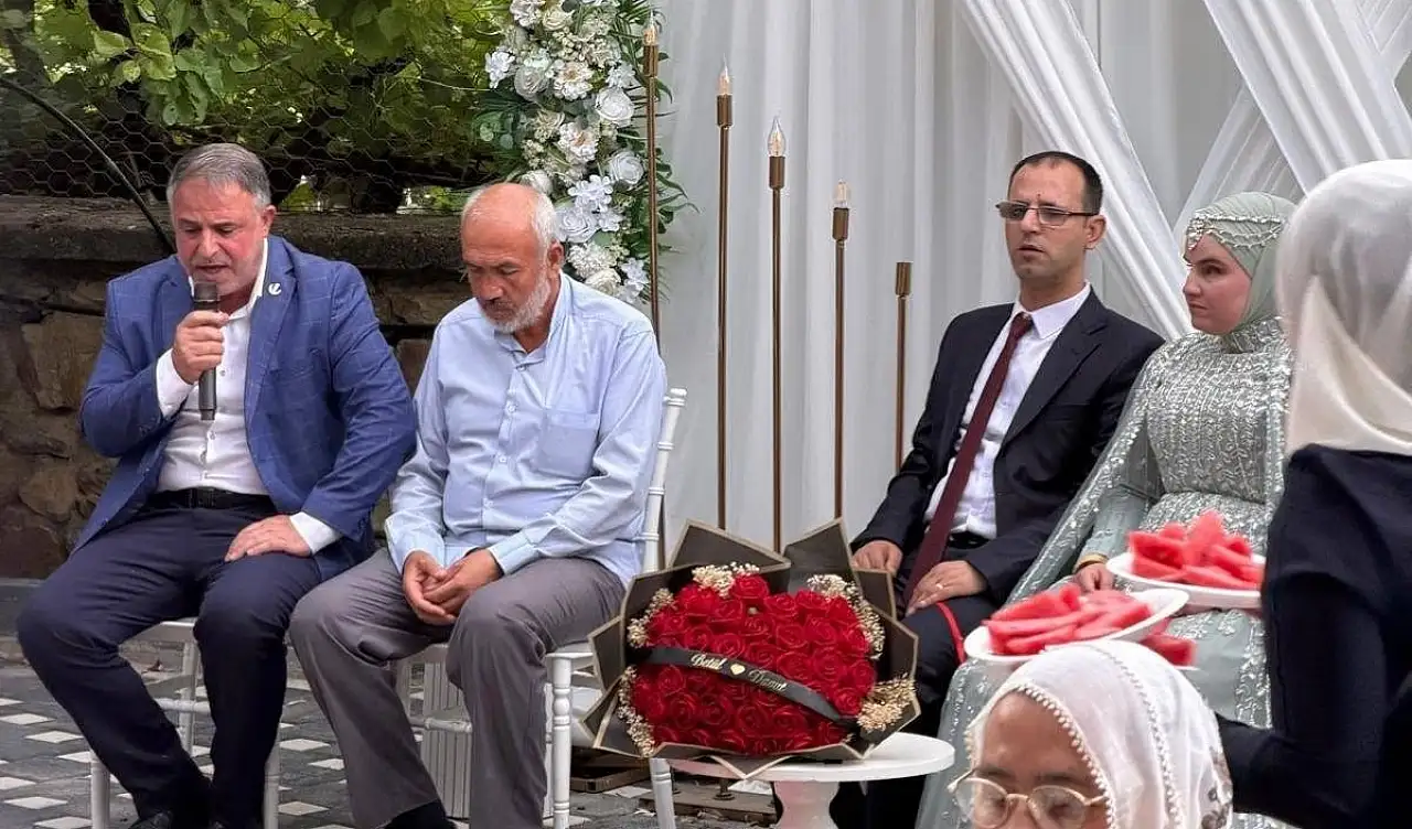Fatih Erbakan'ın danışmanı Kayseri'de nişanlandı!