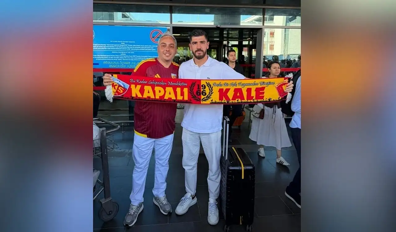 Kayserispor' da transferler gerçekleştirildi! Futbolcular Kayseri'de