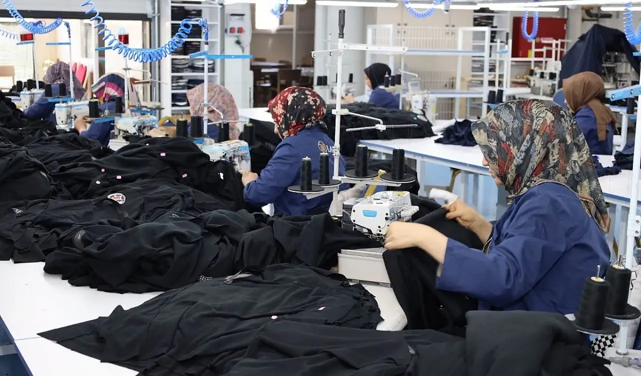 Eski cezaevi tekstil fabrikasına dönüştü! Yahyalı'da istihdam büyüyor