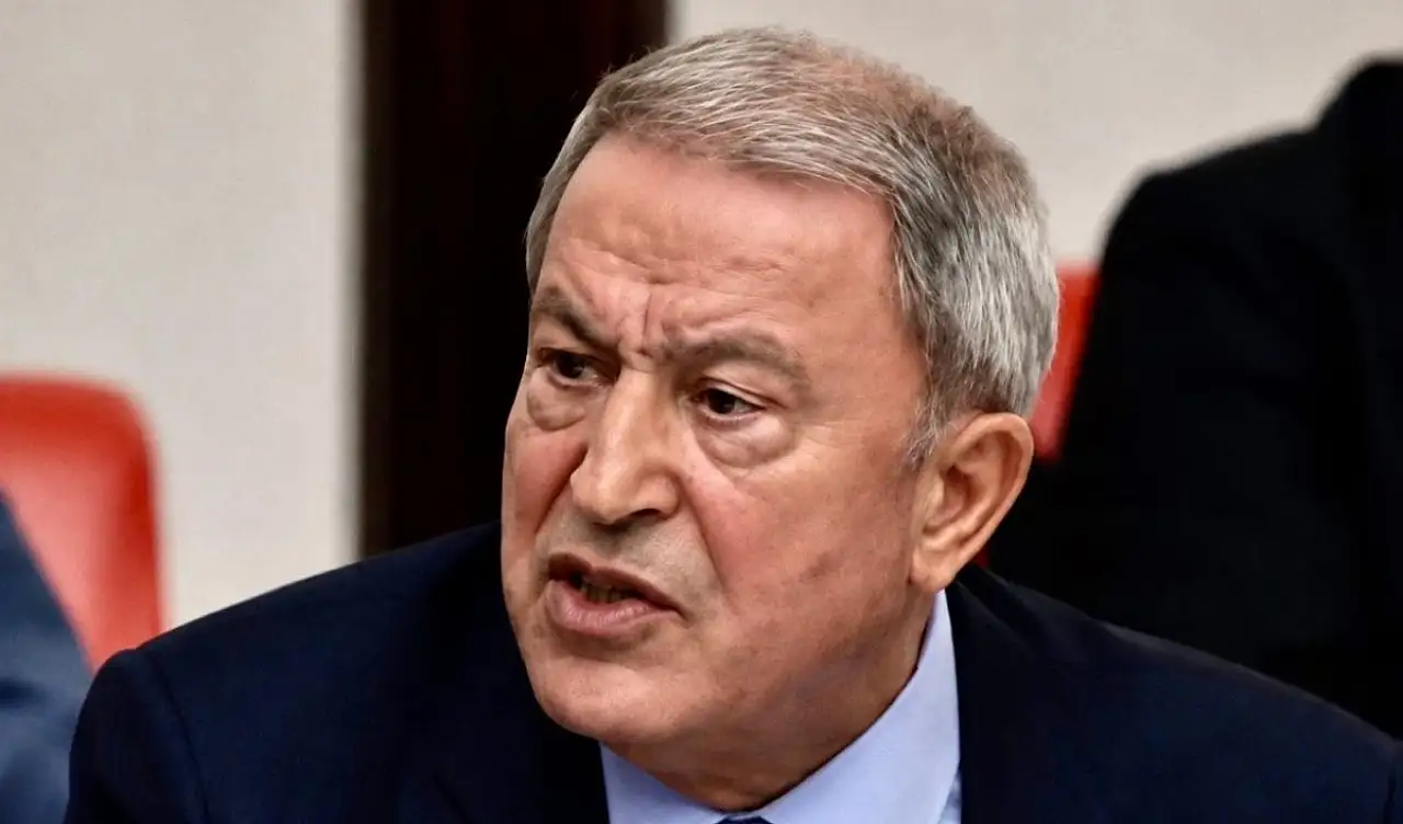AK Parti Milletvekili Hulusi Akar'ı çıldırtan isim bakın kim çıktı?
