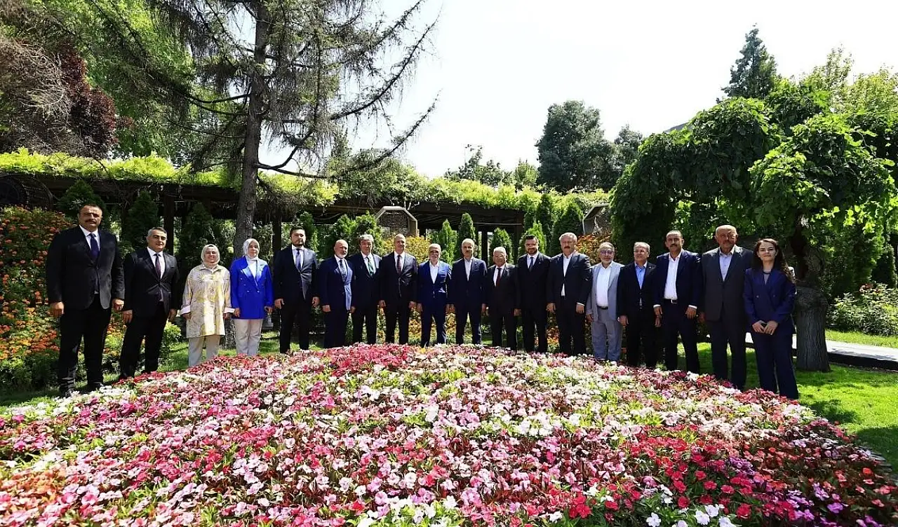Bakan Uraloğlu'ndan Kayseri mesajı: Uyumlu çalışmanın en güzel örneği