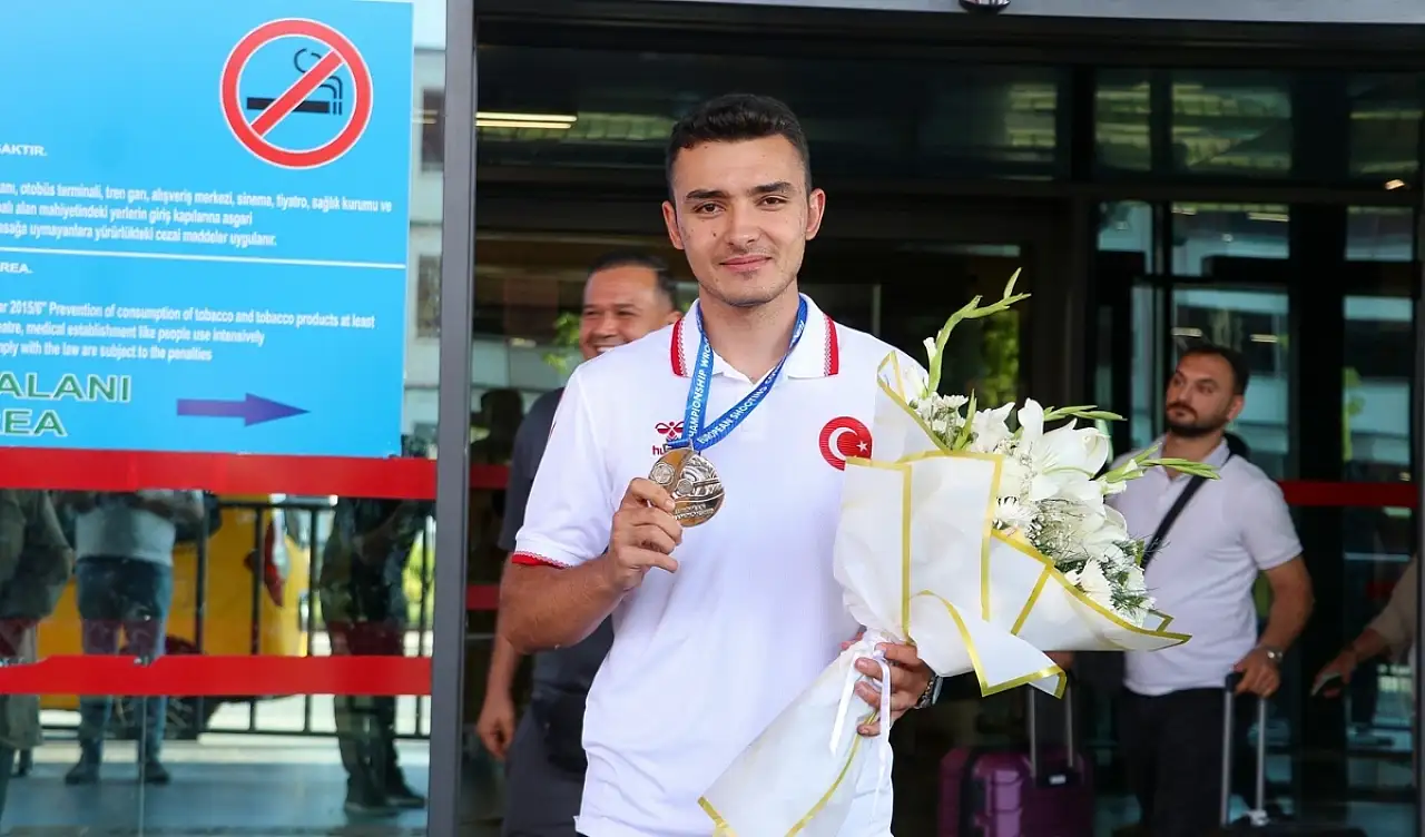 Kayserili milli sporcu göğsümüzü kabarttı