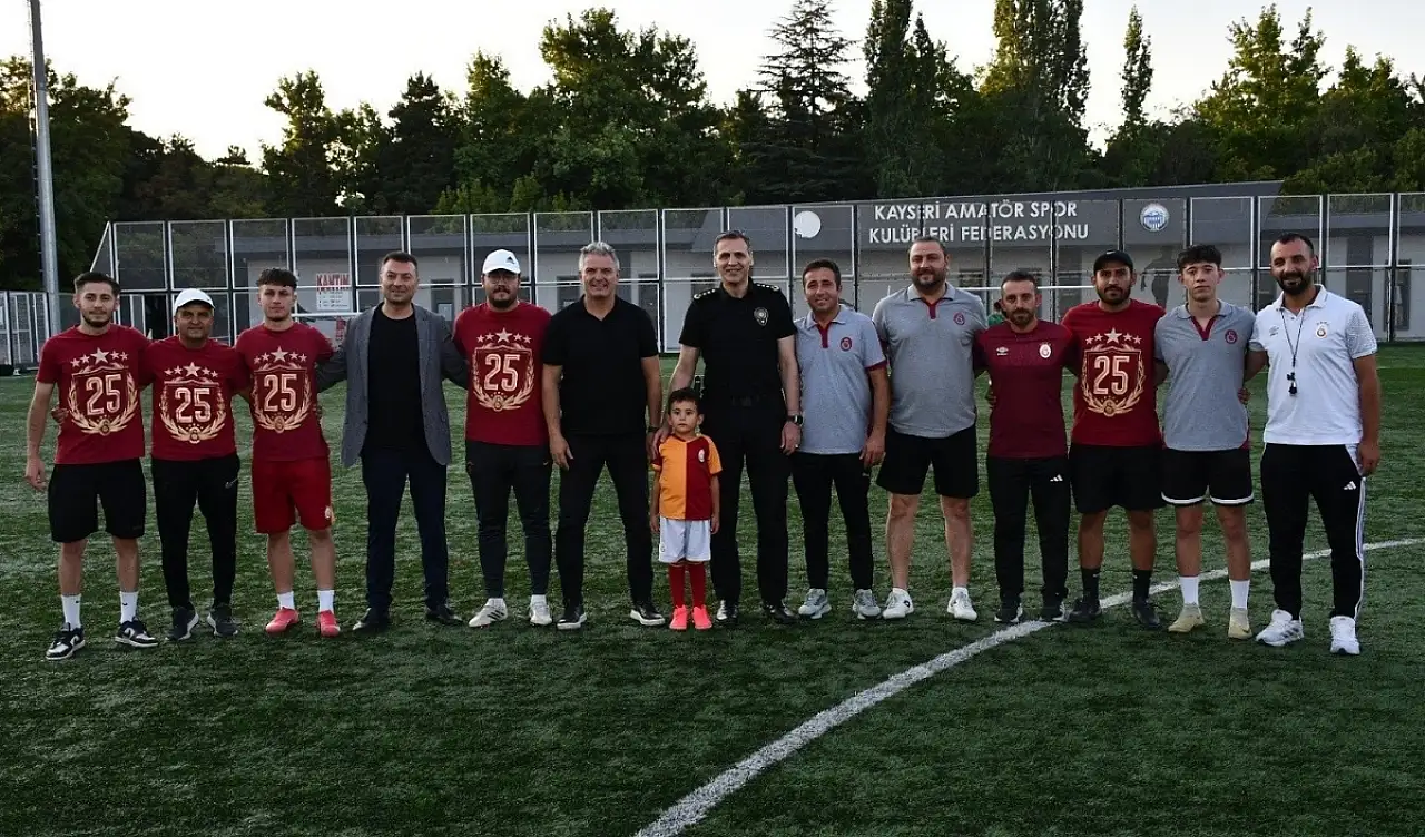 Atanur Aydın'dan gençlerle dikkat çeken buluşma!
