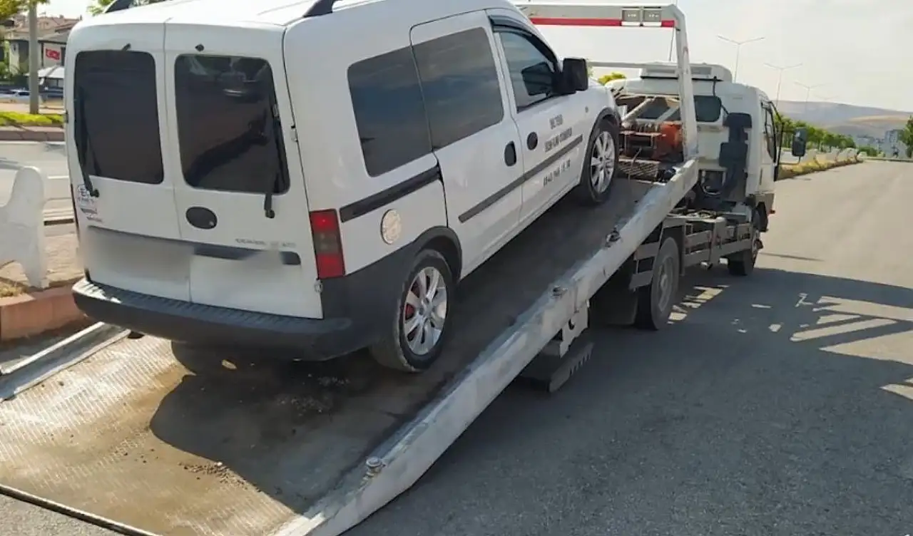 Direksiyon başında bunu yapan yandı! Kayseri'de ağır trafik cezaları uygulandı