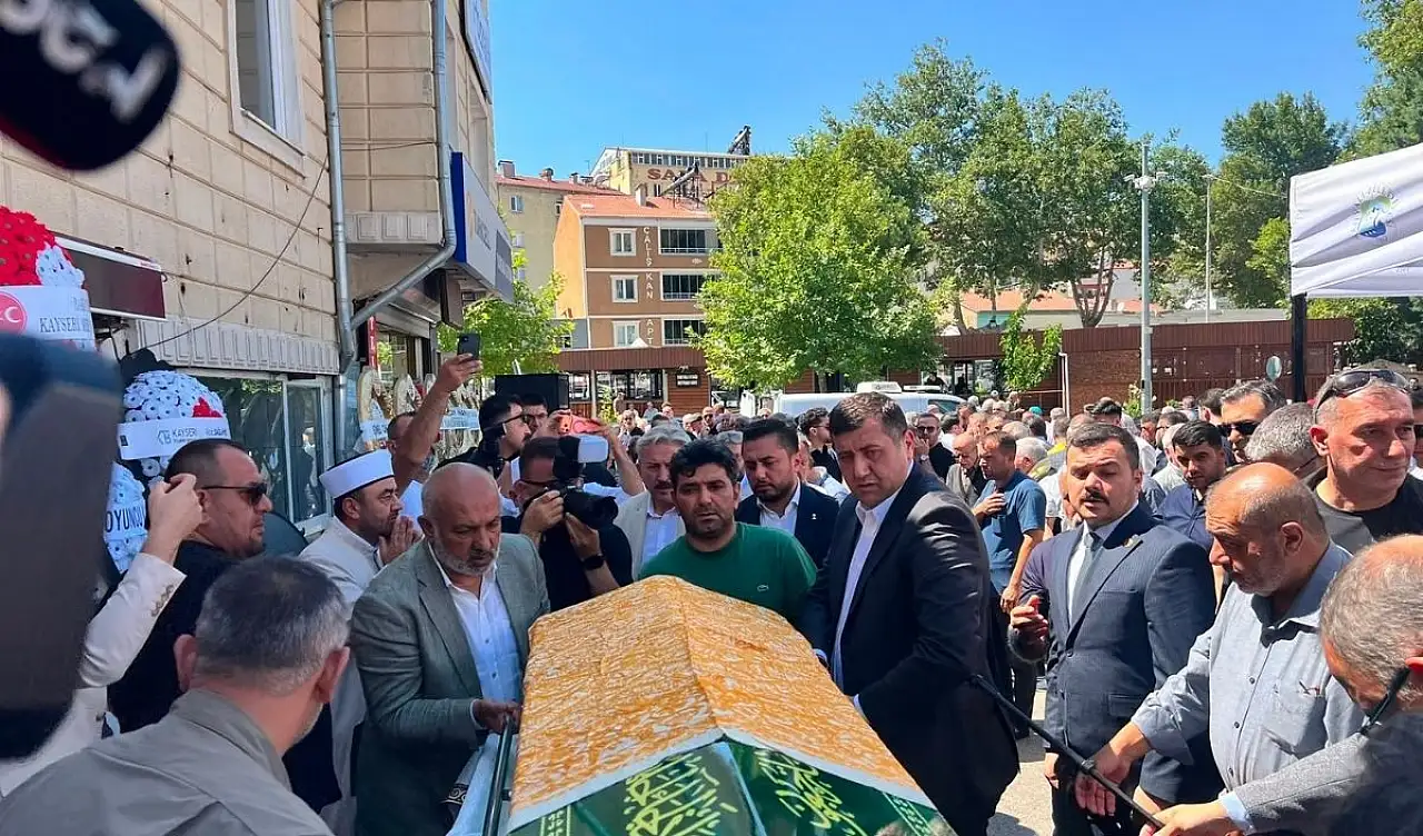Kayseri'nin tanınan ailesinin acı günü: Hayriye Keskinkılıç'a son veda