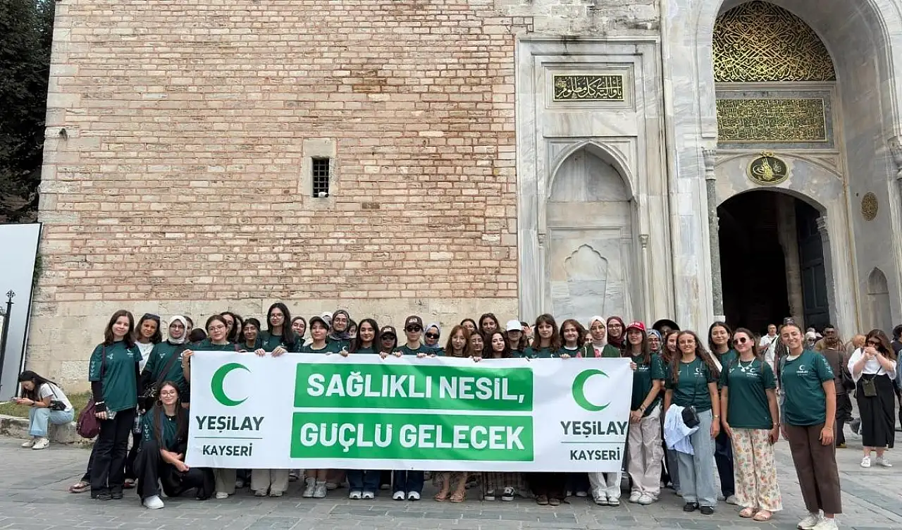 Kayseri Genç Yeşilay ekibi İstanbul'da buluştu