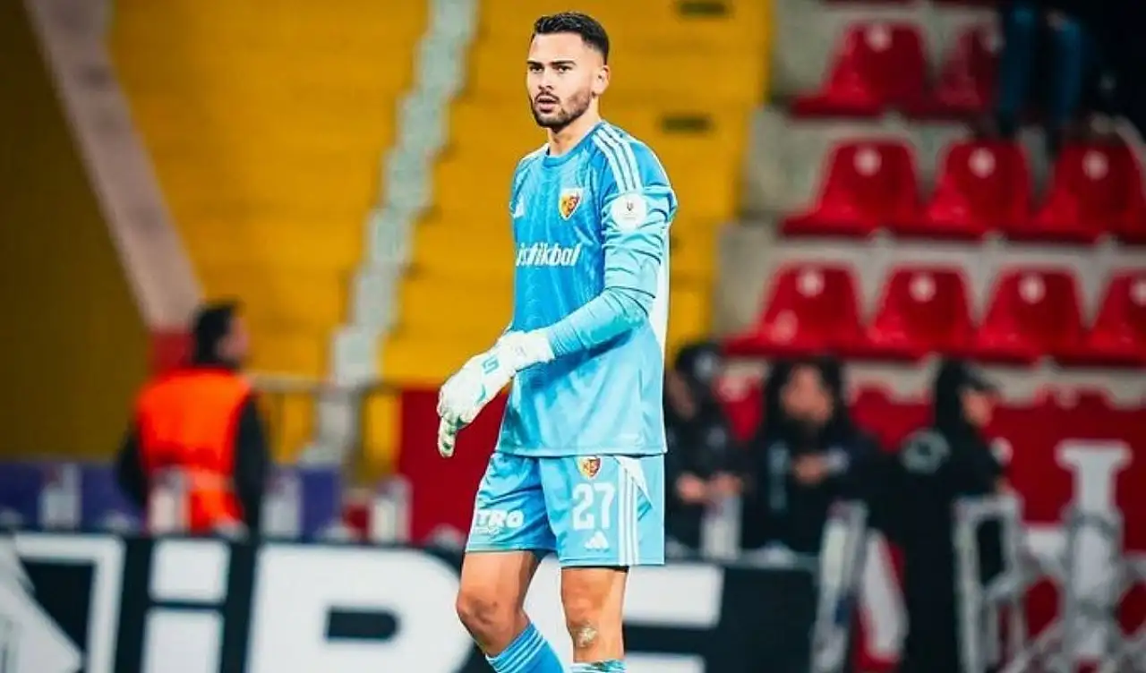 Kayserispor'un genç kalecisi İngiltere'ye gidiyor! Ali Çamlı'dan açıklama