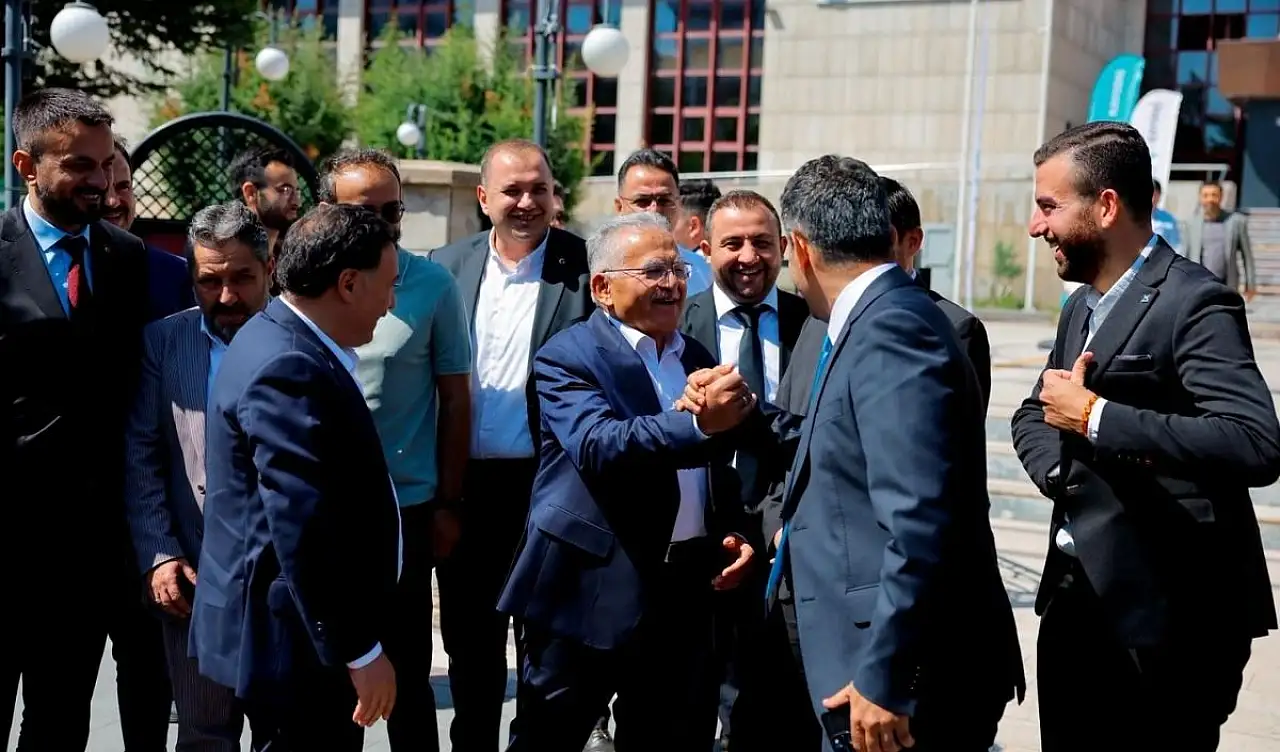 TÜGVA Kayseri Yaz Okulu kapanışında gençlere önemli mesajlar