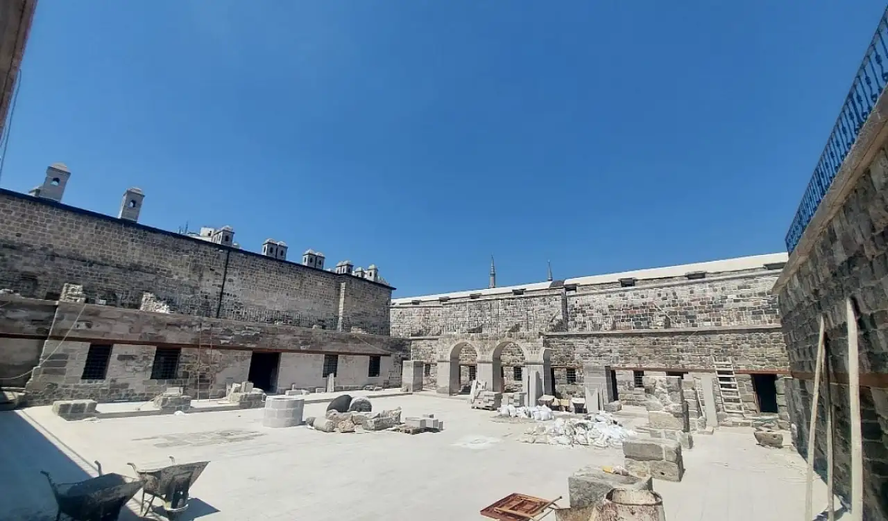 Kayseri'nin tarihi Gön Han'ında sona gelindi