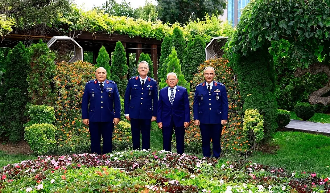 Kayseri'nin yeni komutanlarından Büyükşehir'e ziyaret!