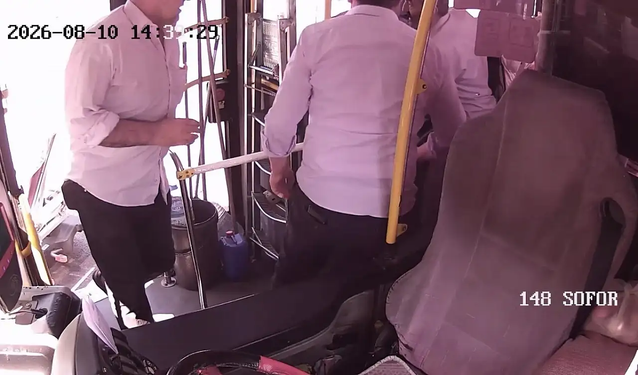 Kayseri'de otobüste kritik dakikalar! Fenalaşan yolcuyu böyle yetiştirdi