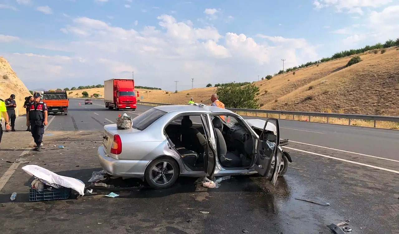 Kayseri yolunda kaza! 8 yaralı